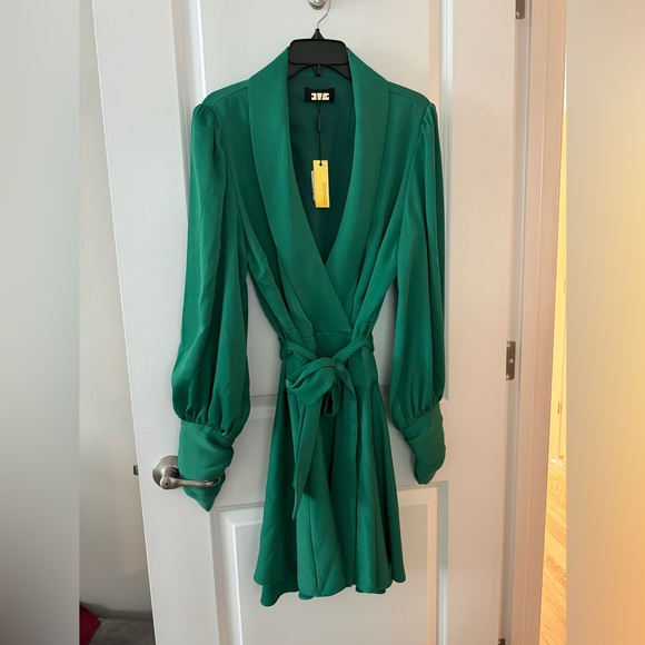 Alexia Admor Phoebe Wrap Dress - Picture 4 of 4